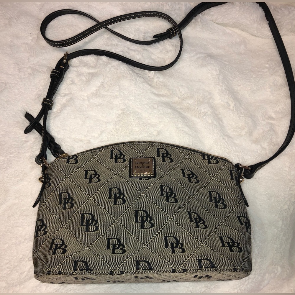 Suki Crossbody